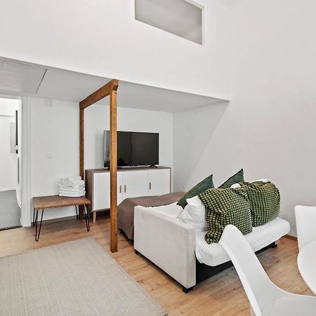Chic 1Br Apartment - Directly Near Schoenbrunn Виена Екстериор снимка