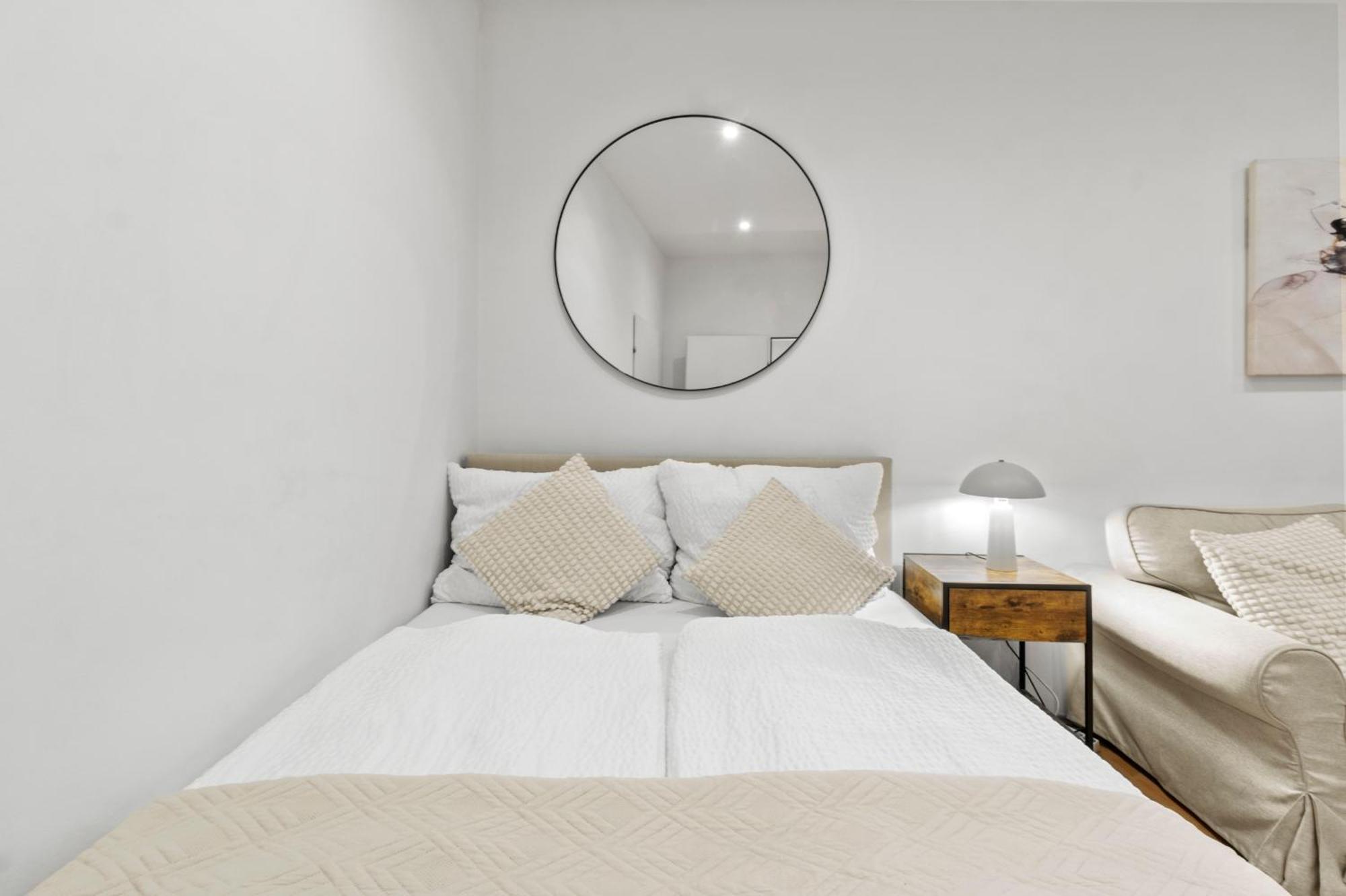 Chic 1Br Apartment - Directly Near Schoenbrunn Виена Екстериор снимка
